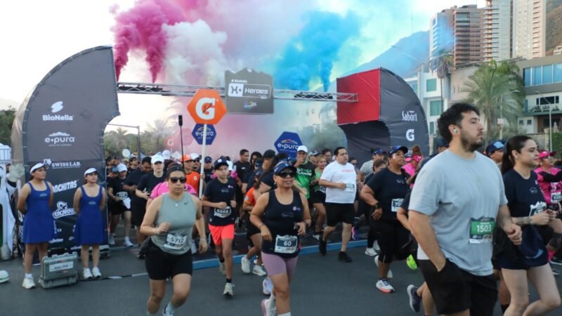 8 mil corredores participan en la 13va, carrera Héroes Ocultos