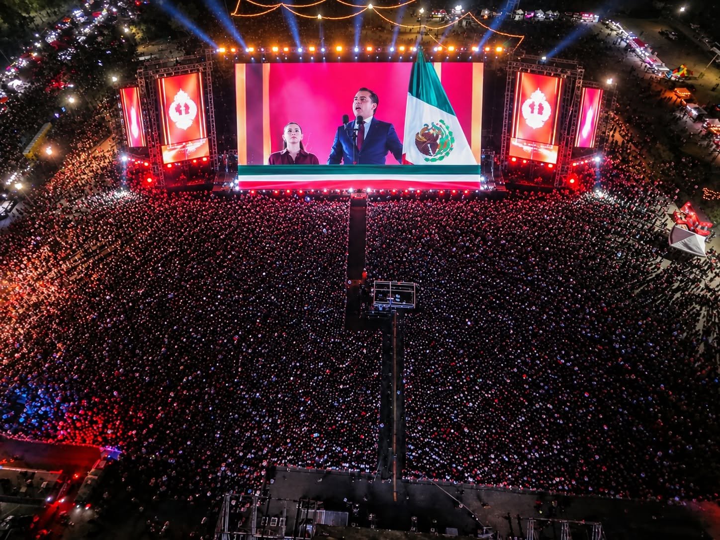 Celebra Manuel Guerra Cavazos la Independencia de México ante más de 50 mil personas.