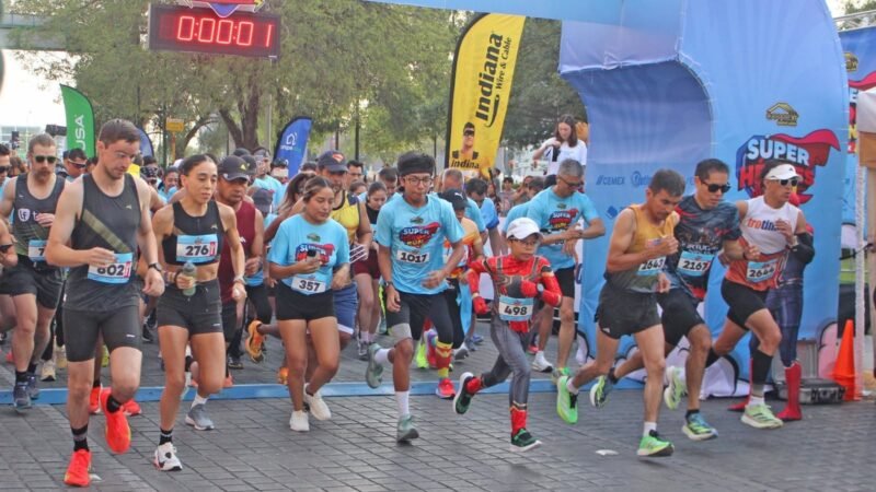 Dan esperanza 3 mil Super Héroes, con prótesis a niños y jóvenes