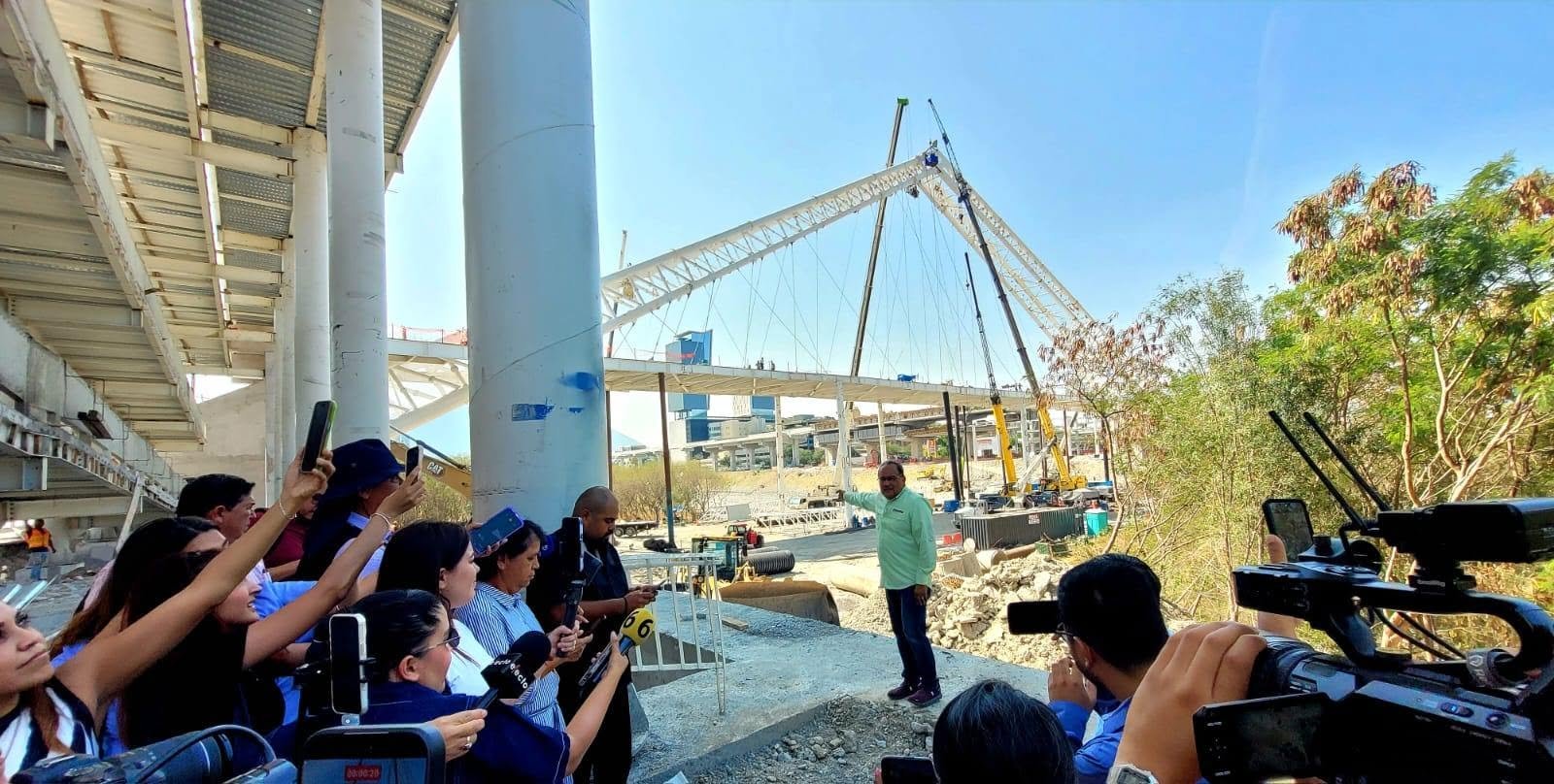 Distingue Mijes los puentes como monumento a la corrupción y eneficiencia