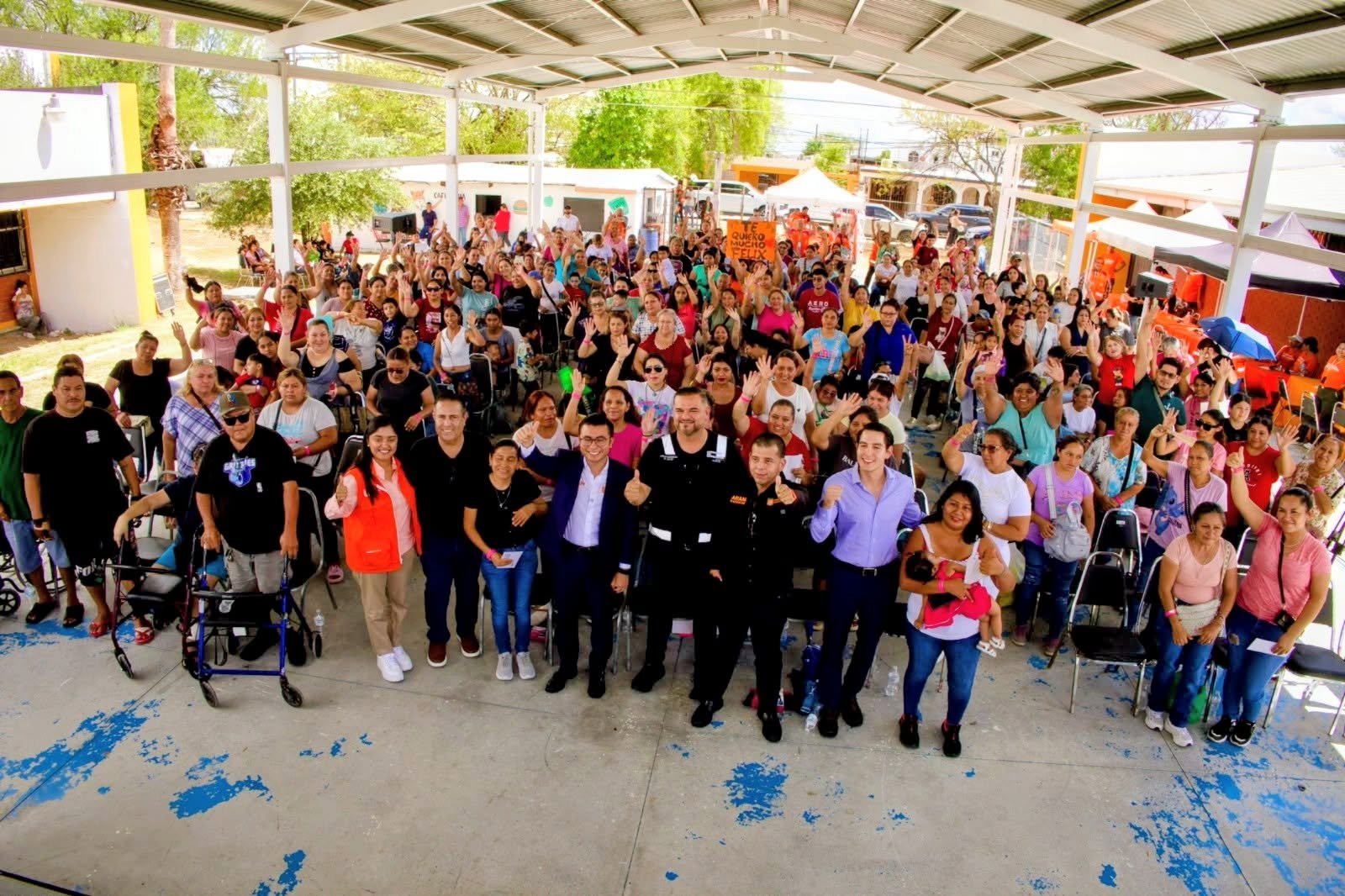 Entrega el Estado en Cadereyta 500 tarjetas del programa “Ayudamos a las Mujeres”