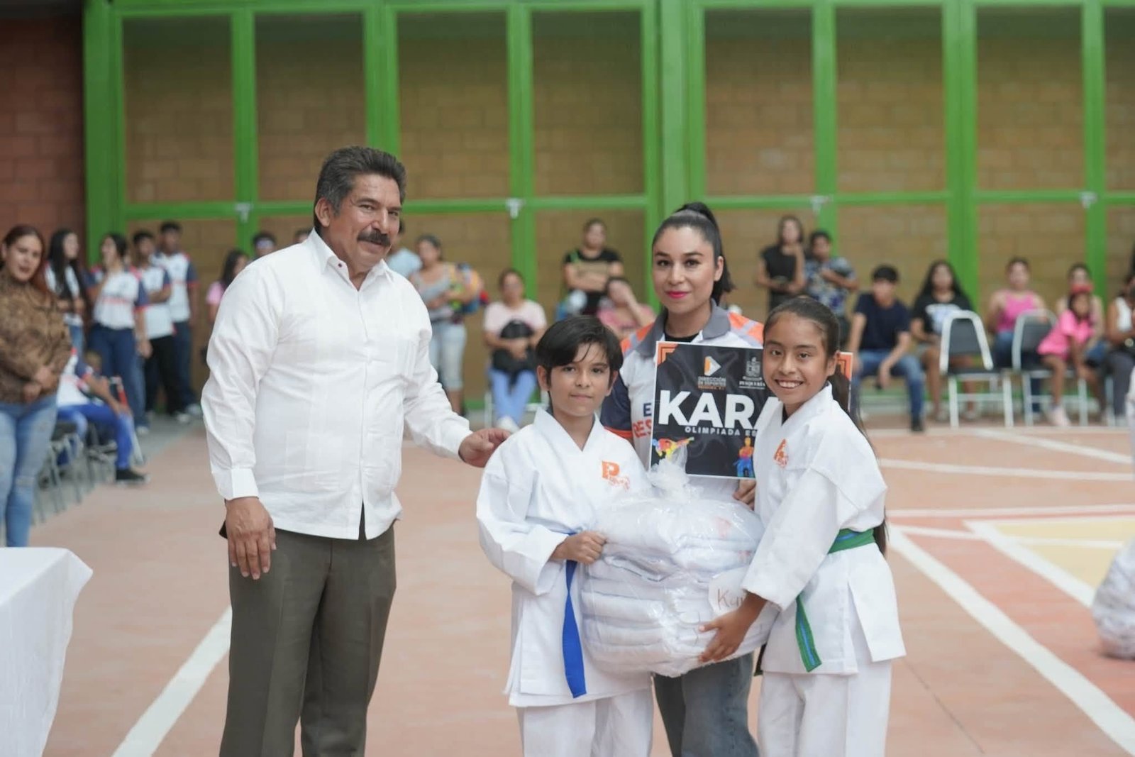 Francisco Esquivel CISCO invierte en deporte y despide a 187 atletas con una promesa: competir con orgullo