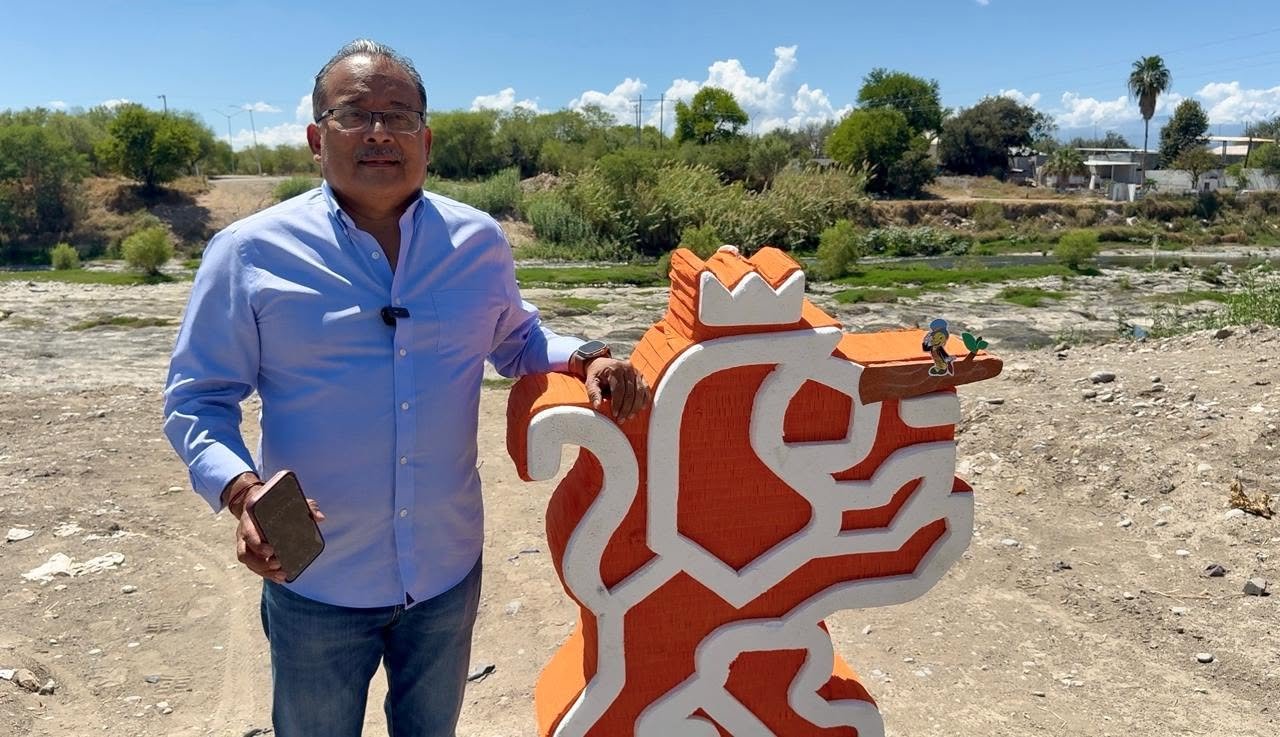 Mijes lleva su ‘Antitour’ a Cadereyta y pone bajo el reloj al Puente La Unidad